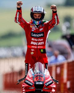 Pecco Sedang Merayakan Kemenangan