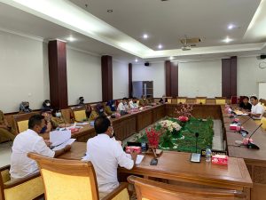 Rapat Dengar Pendapat di Ruang Rapat Komisi 1