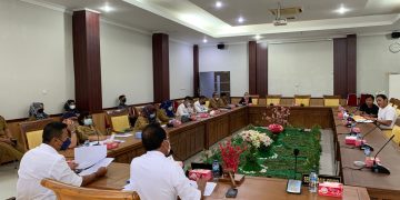 Rapat Dengar Pendapat di Ruang Rapat Komisi 1