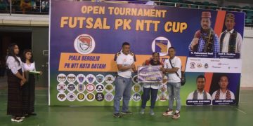 Garuda FC, Terima Penghargaan Suporter Terbaik Futsal PK NTT Cup 2023